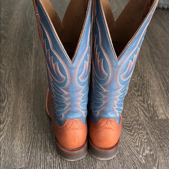 Ariat Men\'s Blue and Brown Western Boots